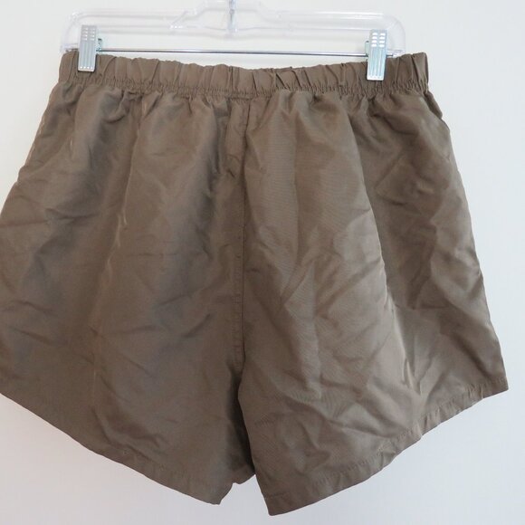 ESSENTIALS FEAR OF GOD Straight Leg Logo Appliquéd Shell Drawstring Shorts Khaki - Picture 10 of 16